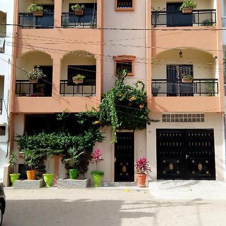 Delices Chez L'Habitant Diack Dakar Buitenkant foto